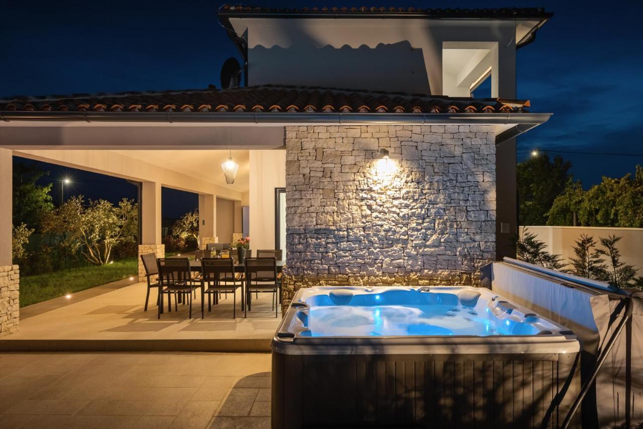 Villa Rozhica Svetvinčenat Exteriér fotografie